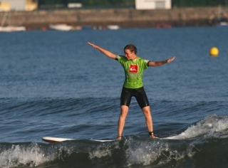  Aprender a surfear en la playa de Hendaya 